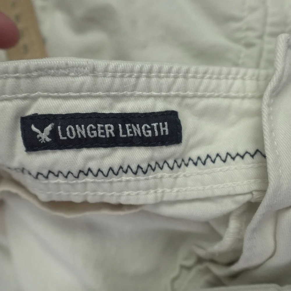 American Eagle Shorts Mens 42 Off-White Cargo Longer Length Cotton Utility